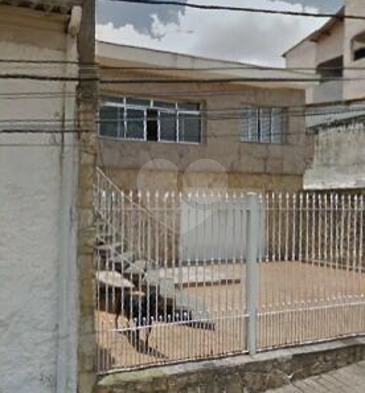 Casa ampla bem localizada na região da Santa Inês