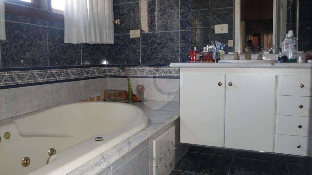  Maravilhosa Residência com  1.500 m²  área .
