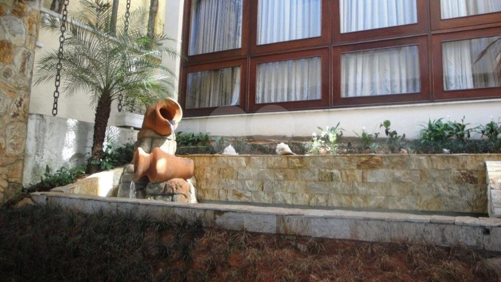  Maravilhosa Residência com  1.500 m²  área .