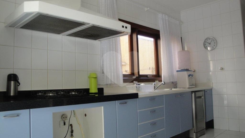  Maravilhosa Residência com  1.500 m²  área .