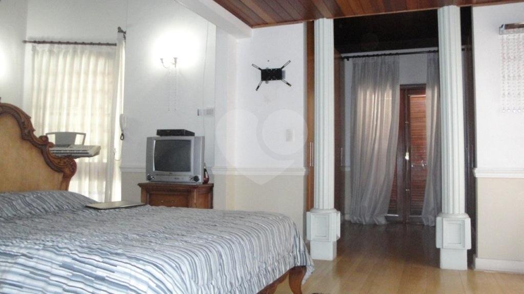  Maravilhosa Residência com  1.500 m²  área .