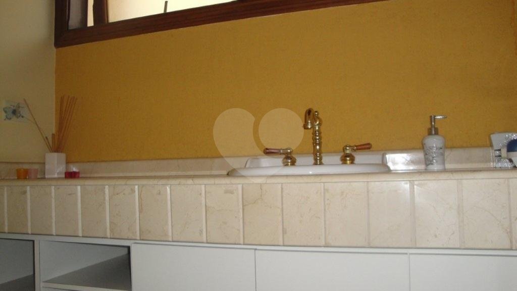  Maravilhosa Residência com  1.500 m²  área .