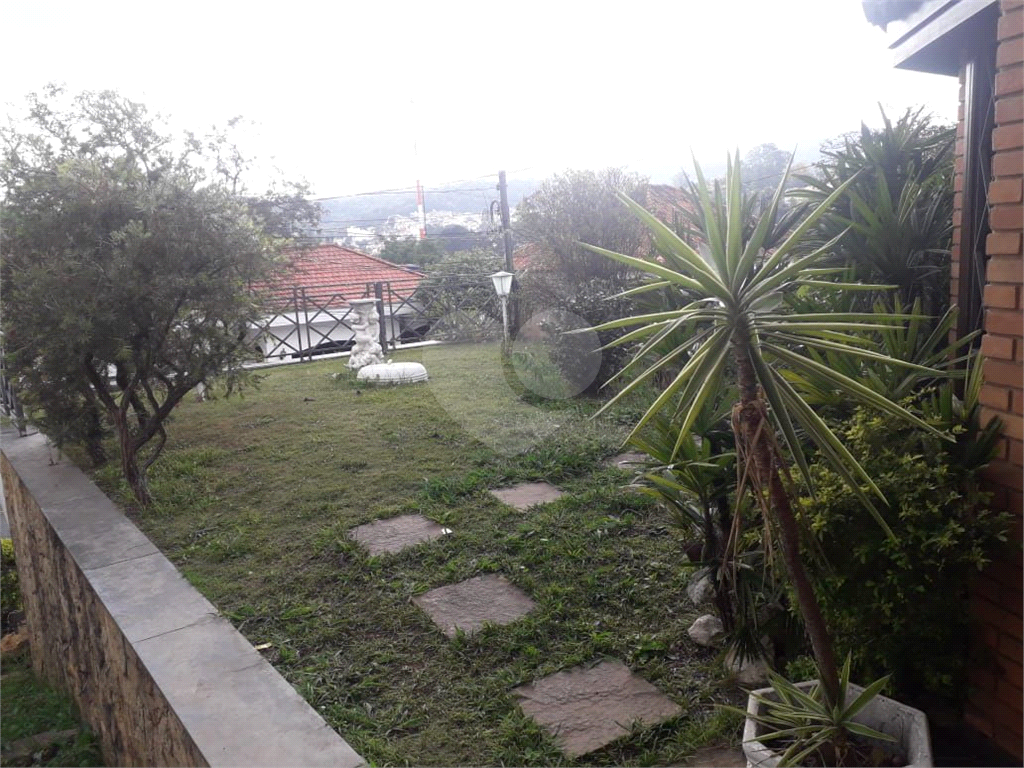 Sobrado de alto padrão no Tremembé