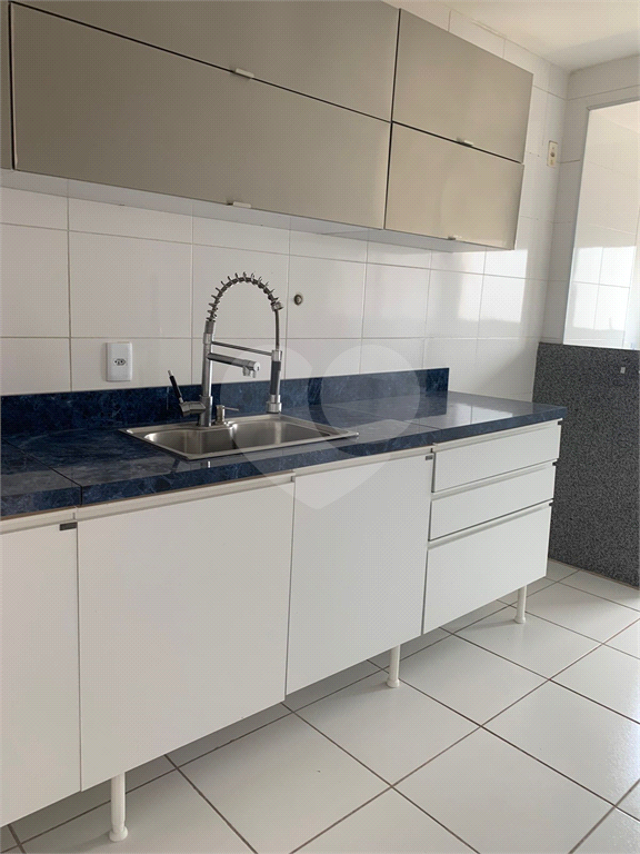 Apartamento à venda e aluguel com 3 quartos, 69m² - Foto 1