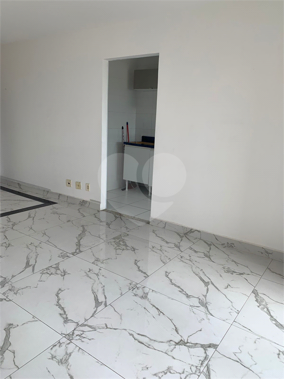 Apartamento à venda e aluguel com 3 quartos, 69m² - Foto 2