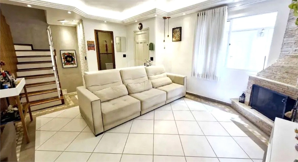 LINDO SOBRADO EM CONDOMÍNIO FECHADO NO HORTO FLORESTAL