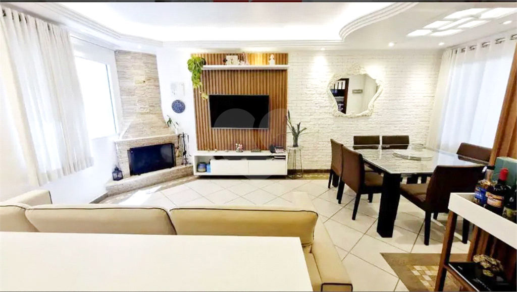 LINDO SOBRADO EM CONDOMÍNIO FECHADO NO HORTO FLORESTAL