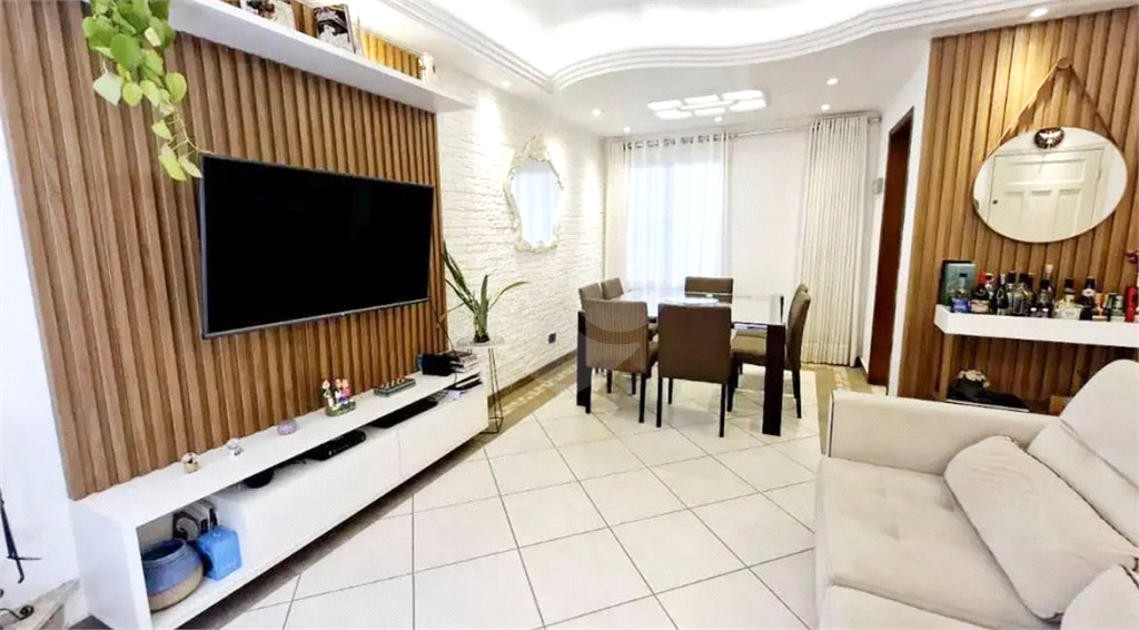 LINDO SOBRADO EM CONDOMÍNIO FECHADO NO HORTO FLORESTAL