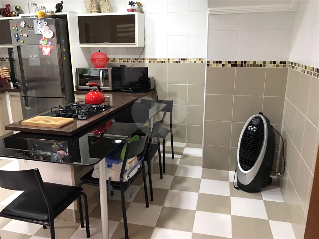 LINDO SOBRADO EM CONDOMÍNIO FECHADO NO HORTO FLORESTAL