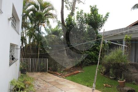 Casa de Condomínio à venda com 4 quartos, 690m² - Foto 1