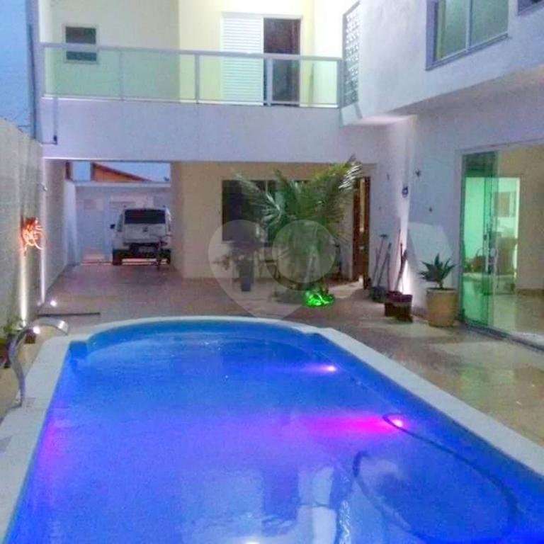 casa em itanhaem proximo a praia, com piscina, churrasqueira