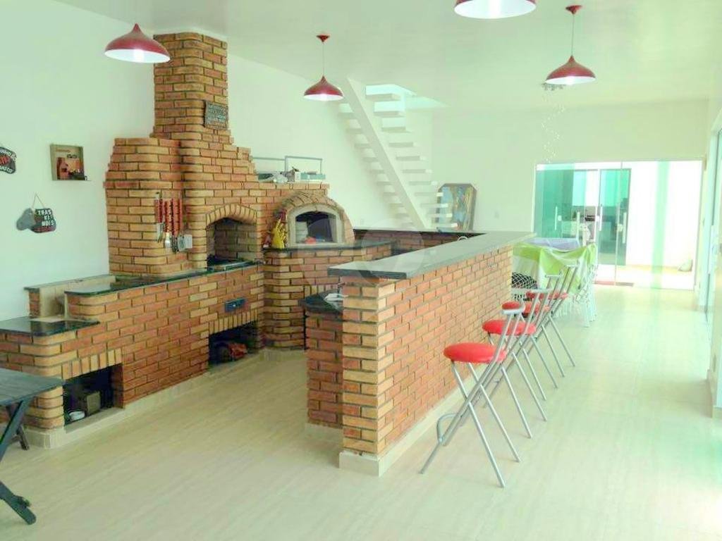 casa em itanhaem proximo a praia, com piscina, churrasqueira