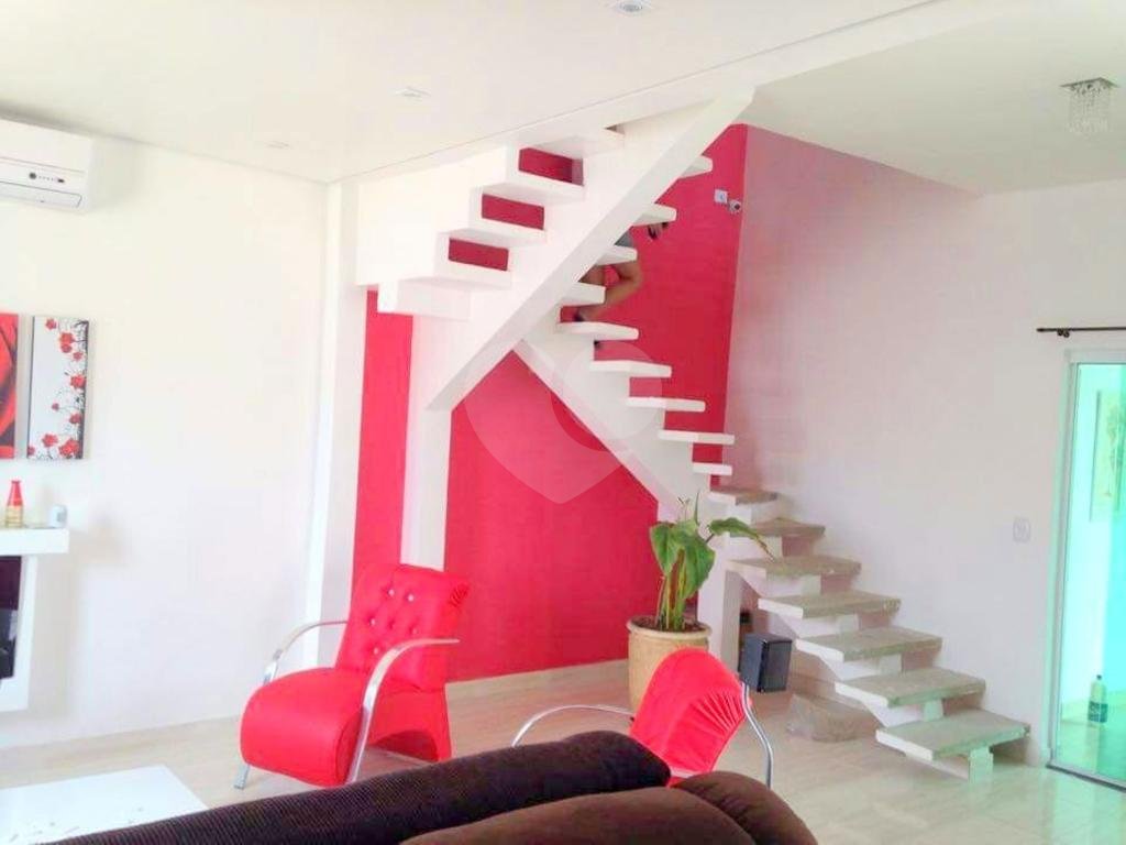 casa em itanhaem proximo a praia, com piscina, churrasqueira