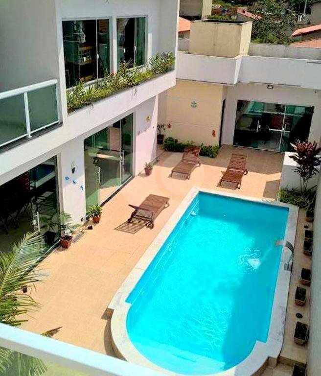 casa em itanhaem proximo a praia, com piscina, churrasqueira