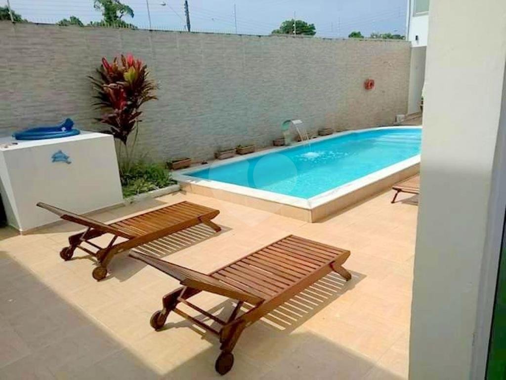 casa em itanhaem proximo a praia, com piscina, churrasqueira