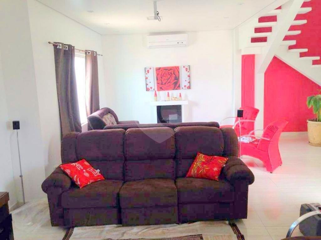 casa em itanhaem proximo a praia, com piscina, churrasqueira