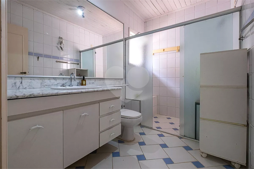 Sobrado no Alto de Pinheiros com 369 m² e Terreno com 570 m²