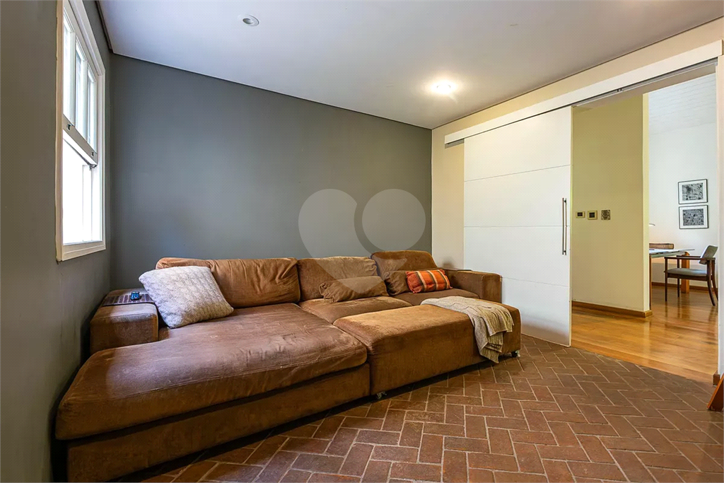 Sobrado no Alto de Pinheiros com 369 m² e Terreno com 570 m²
