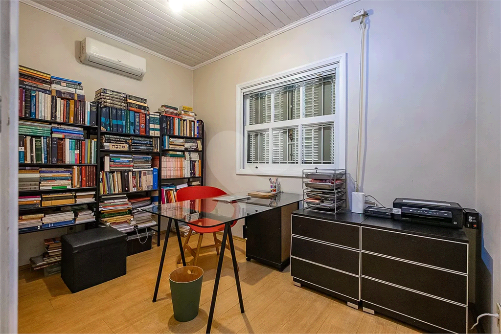 Sobrado no Alto de Pinheiros com 369 m² e Terreno com 570 m²