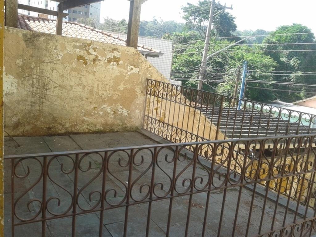 Sobrado na Vila Santos – Zona Norte em local maravilhoso e cercado de muito verde! 