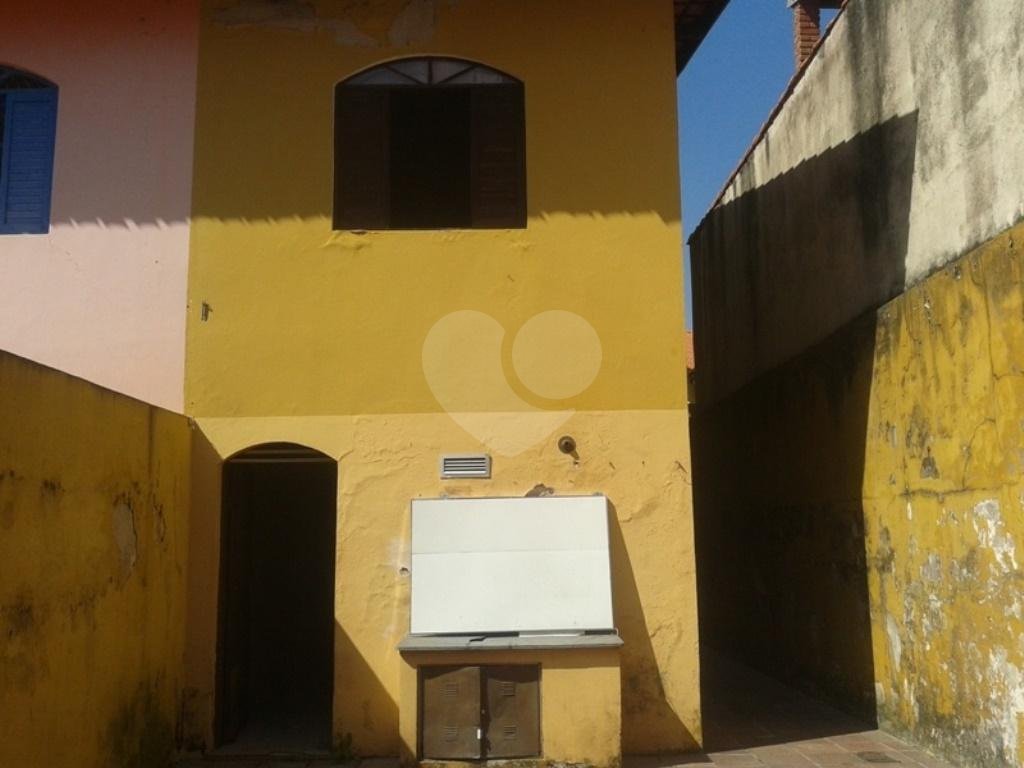 Sobrado na Vila Santos – Zona Norte em local maravilhoso e cercado de muito verde! 