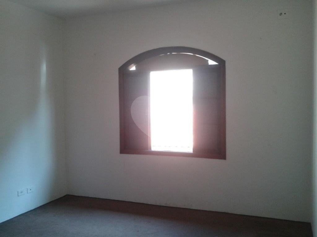 Sobrado na Vila Santos – Zona Norte em local maravilhoso e cercado de muito verde! 