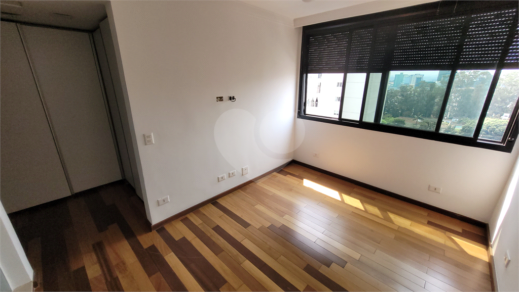 Cobertura Duplex para venda, 4 quartos (2 suítes), piscina, espaço gourmet. 4 vagas. Água Fria