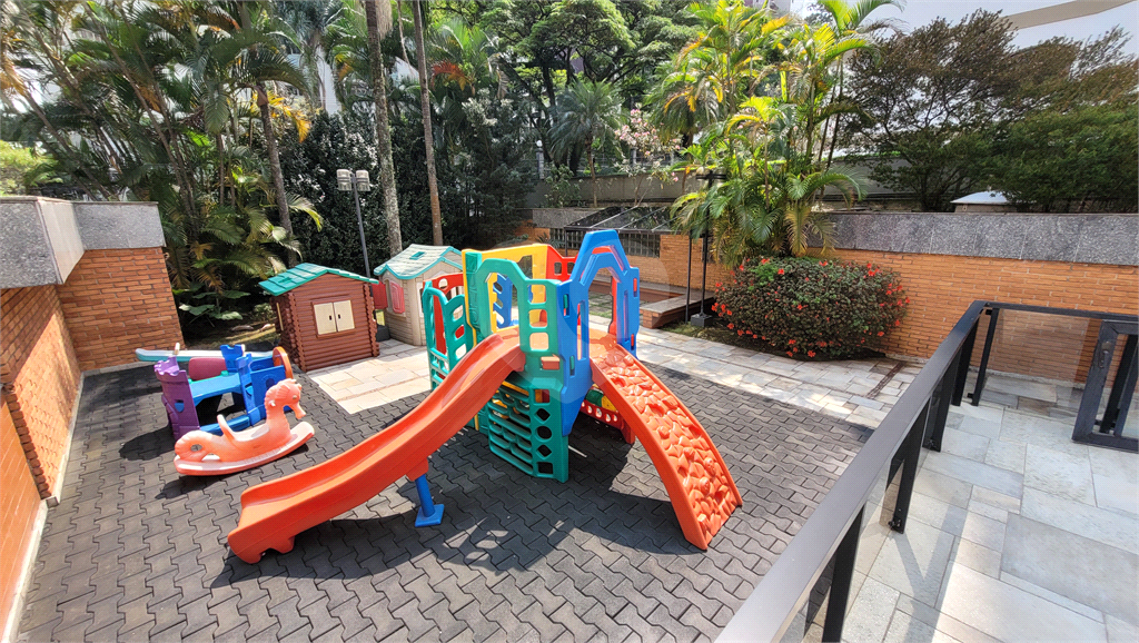Cobertura Duplex para venda, 4 quartos (2 suítes), piscina, espaço gourmet. 4 vagas. Água Fria