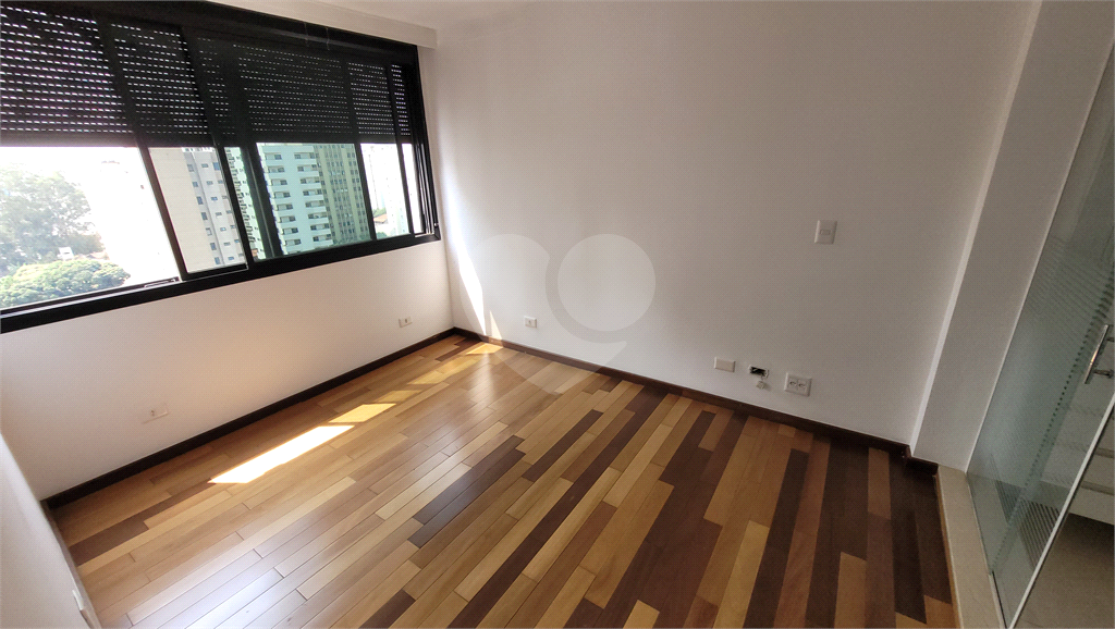 Cobertura Duplex para venda, 4 quartos (2 suítes), piscina, espaço gourmet. 4 vagas. Água Fria