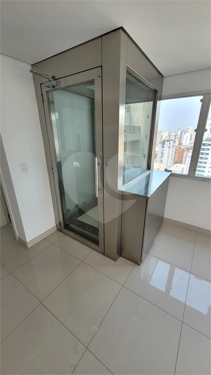 Cobertura Duplex para venda, 4 quartos (2 suítes), piscina, espaço gourmet. 4 vagas. Água Fria