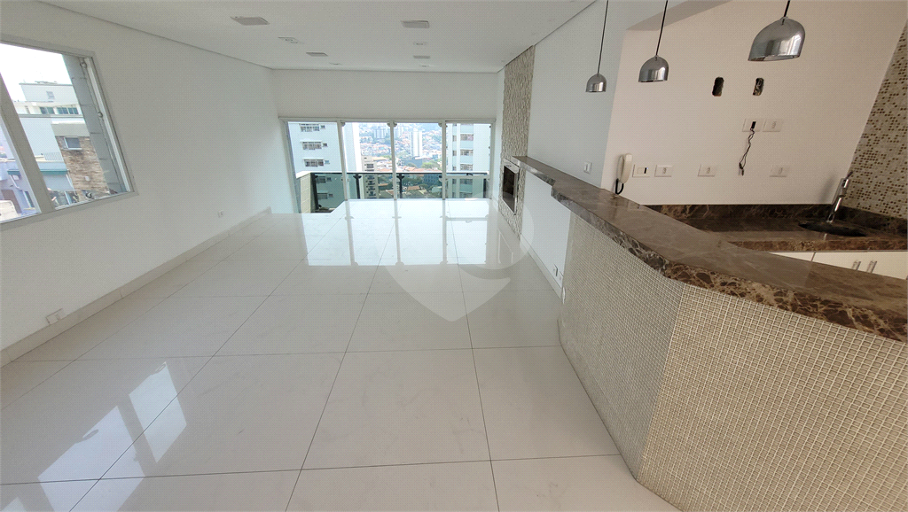 Cobertura Duplex para venda, 4 quartos (2 suítes), piscina, espaço gourmet. 4 vagas. Água Fria