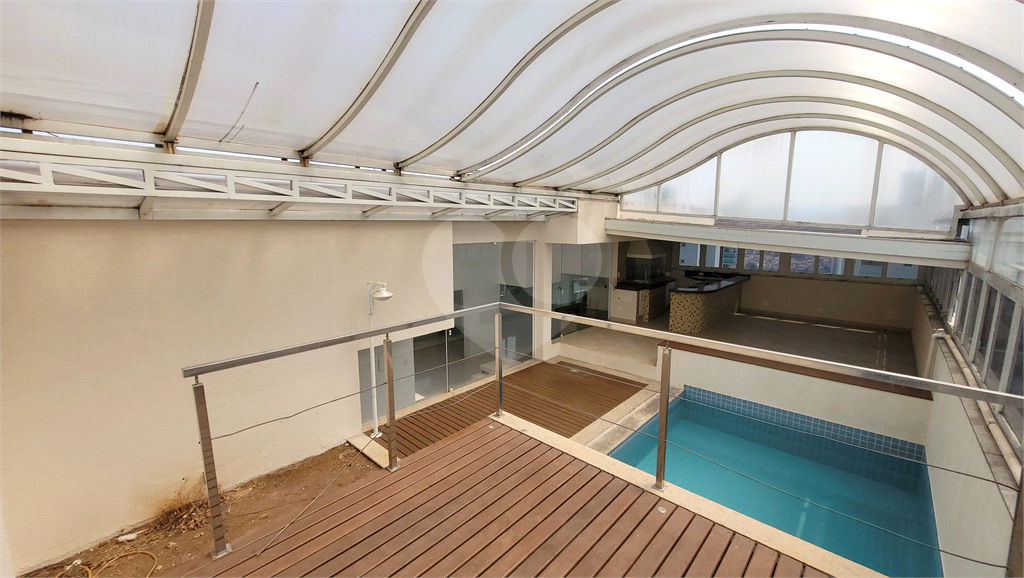 Cobertura Duplex para venda, 4 quartos (2 suítes), piscina, espaço gourmet. 4 vagas. Água Fria