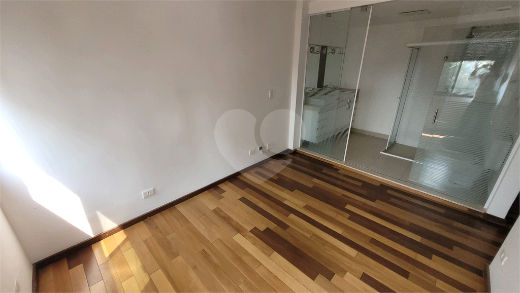 Cobertura Duplex para venda, 4 quartos (2 suítes), piscina, espaço gourmet. 4 vagas. Água Fria