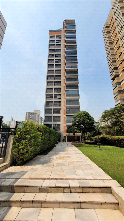 Cobertura Duplex para venda, 4 quartos (2 suítes), piscina, espaço gourmet. 4 vagas. Água Fria