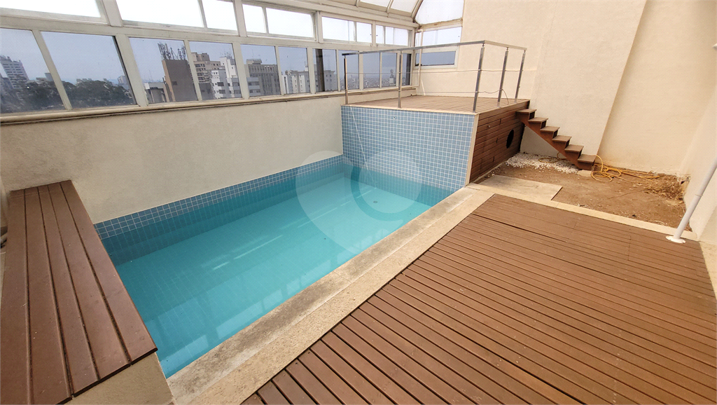 Cobertura Duplex para venda, 4 quartos (2 suítes), piscina, espaço gourmet. 4 vagas. Água Fria