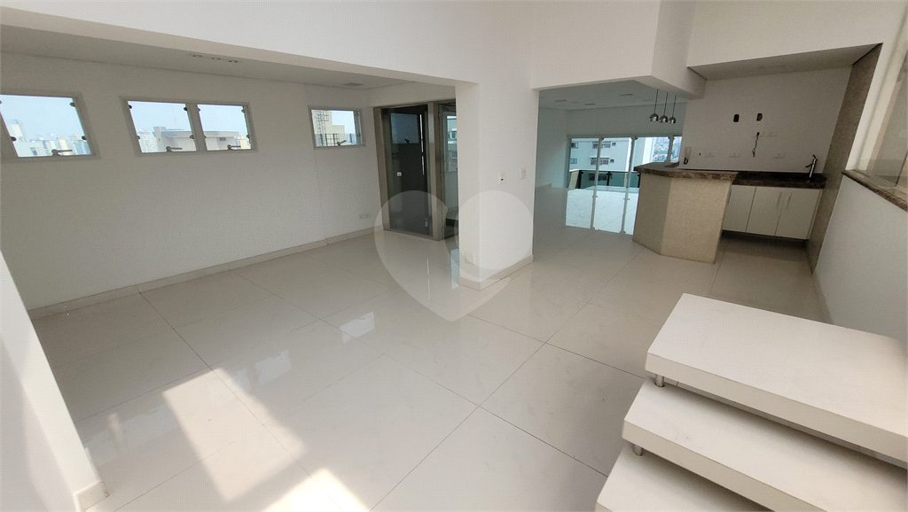 Cobertura Duplex para venda, 4 quartos (2 suítes), piscina, espaço gourmet. 4 vagas. Água Fria