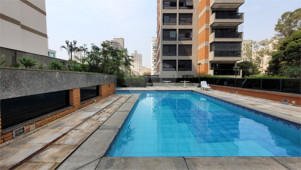 Cobertura Duplex para venda, 4 quartos (2 suítes), piscina, espaço gourmet. 4 vagas. Água Fria