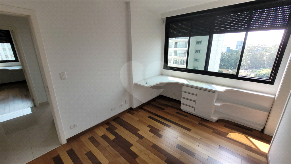 Cobertura Duplex para venda, 4 quartos (2 suítes), piscina, espaço gourmet. 4 vagas. Água Fria