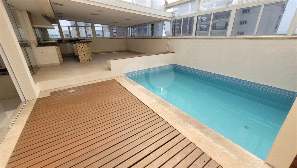 Cobertura Duplex para venda, 4 quartos (2 suítes), piscina, espaço gourmet. 4 vagas. Água Fria