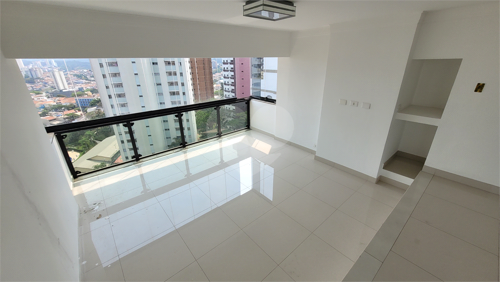 Cobertura Duplex para venda, 4 quartos (2 suítes), piscina, espaço gourmet. 4 vagas. Água Fria