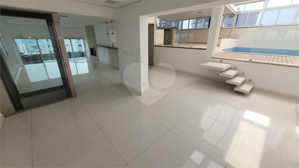 Cobertura Duplex para venda, 4 quartos (2 suítes), piscina, espaço gourmet. 4 vagas. Água Fria