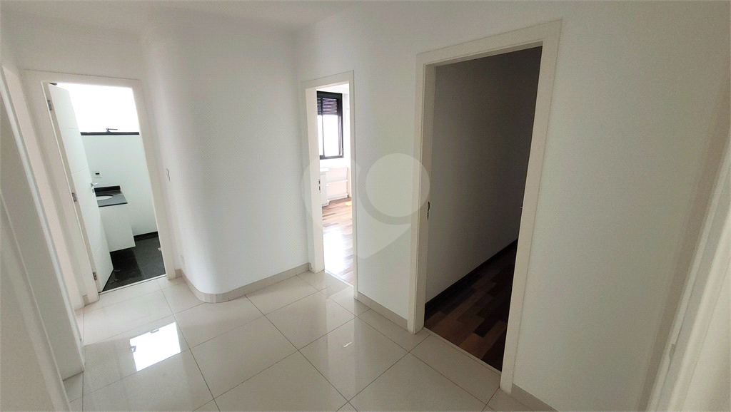 Cobertura Duplex para venda, 4 quartos (2 suítes), piscina, espaço gourmet. 4 vagas. Água Fria