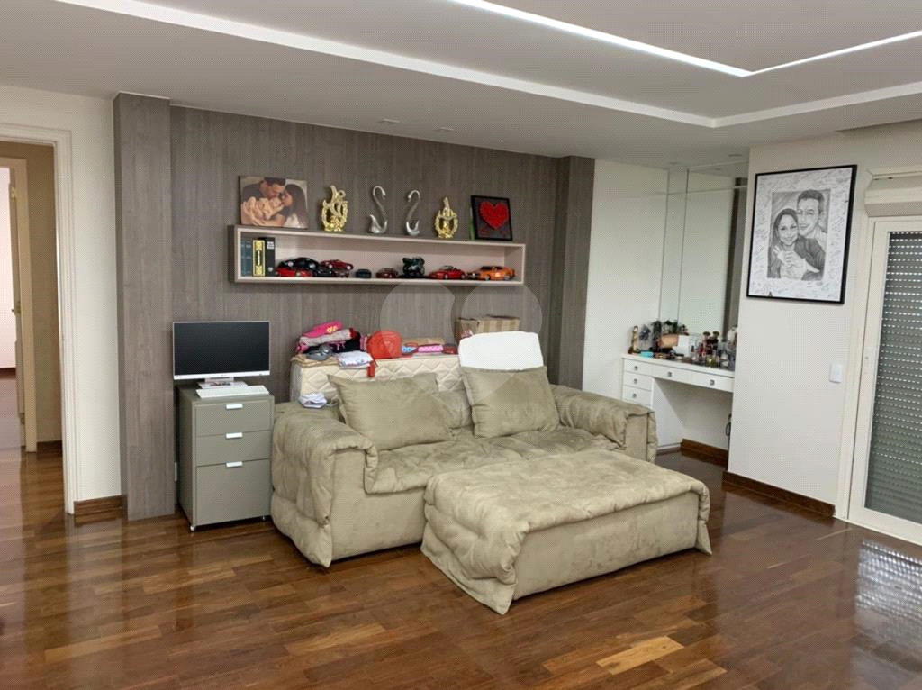 APARTAMENTO em SANTANA