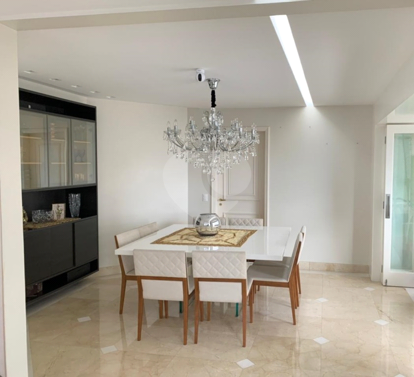 APARTAMENTO em SANTANA