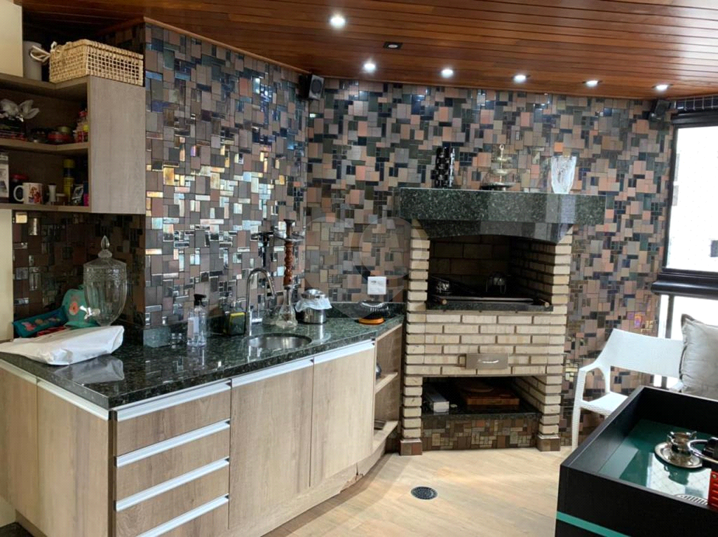 APARTAMENTO em SANTANA