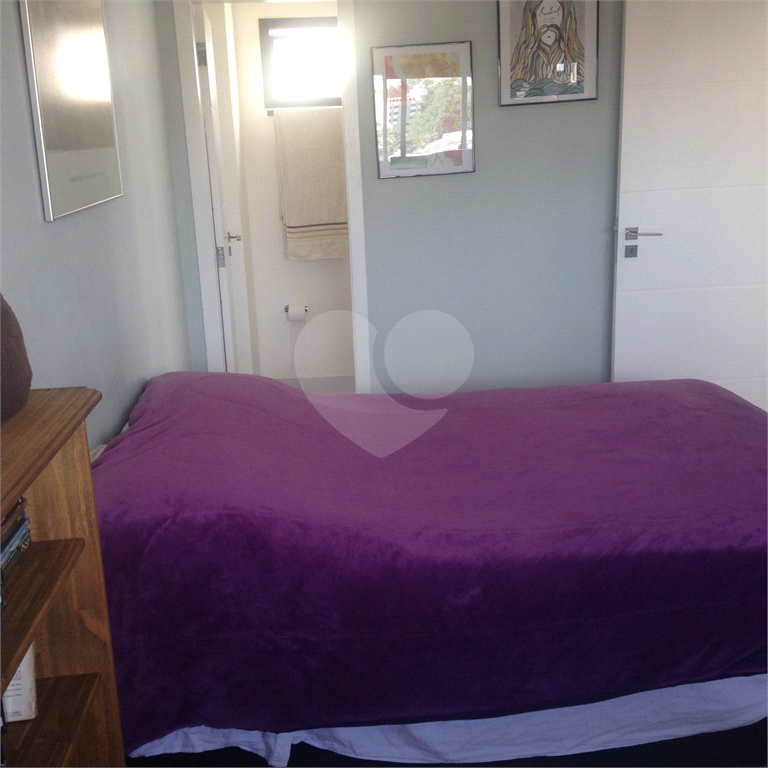 Cobertura com piscina e 3 vagas.