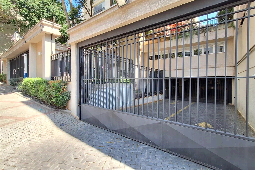 Apartamento Perdizes 2 dormitórios, sendo 1 suíte, e 2 vagas de garagem 