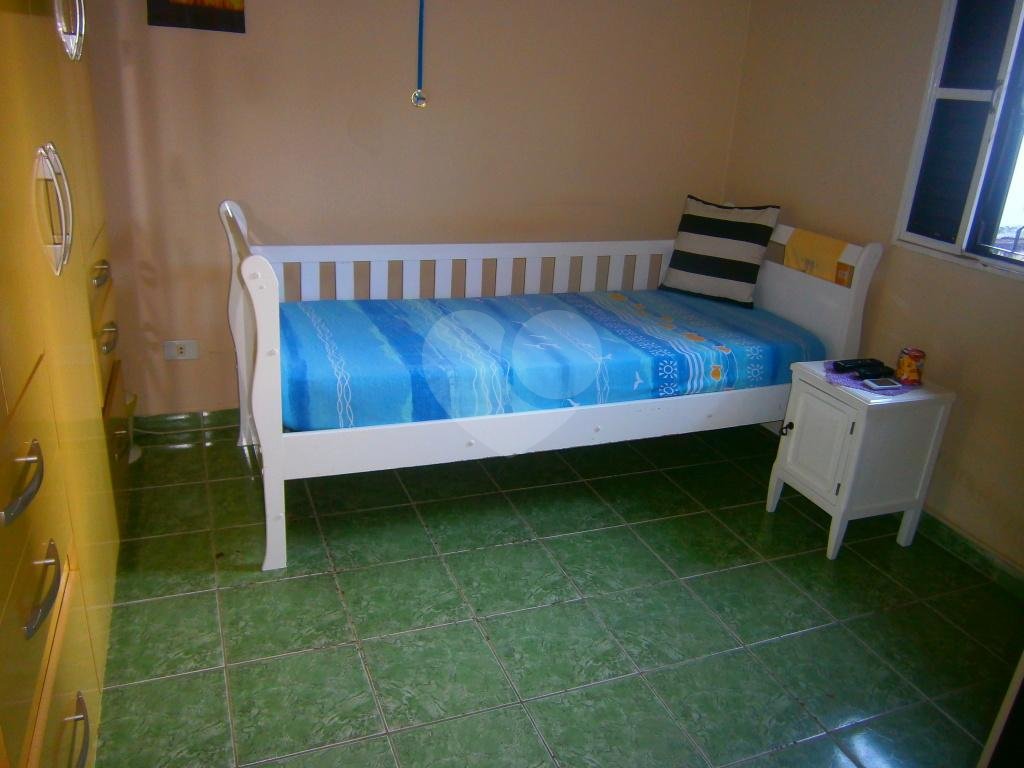Terreno ou 03 casas para uma mesma familia