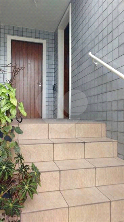 Sobrado à venda e aluguel com 3 quartos, 198m² - Foto 42