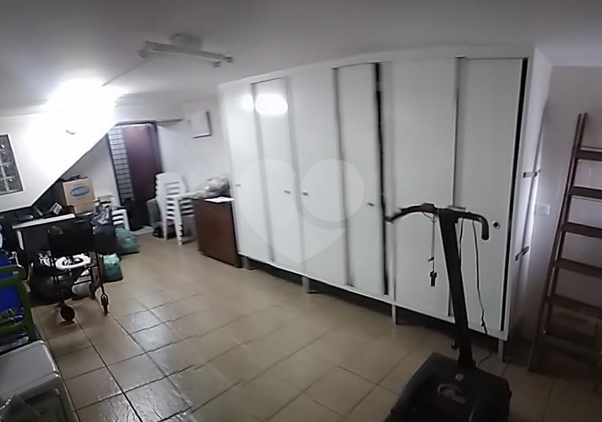 Sobrado à venda e aluguel com 3 quartos, 198m² - Foto 32